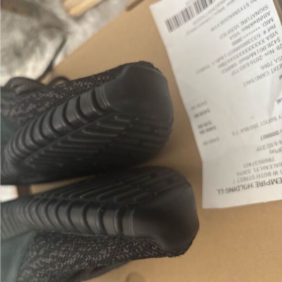 Adidas Yeezy Boost 350 V1 Triple Black 2016 shows BB5350 sneakers flats laces - Picture 3 of 12